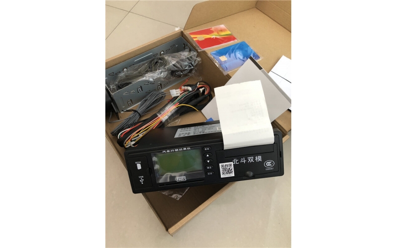 ZR-052貨運北斗雙模汽車行駛記錄儀無疲勞駕駛
